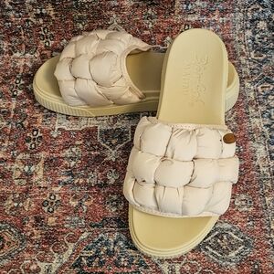 Blowfish Cream Quilted Slippers for Cozy Comfort